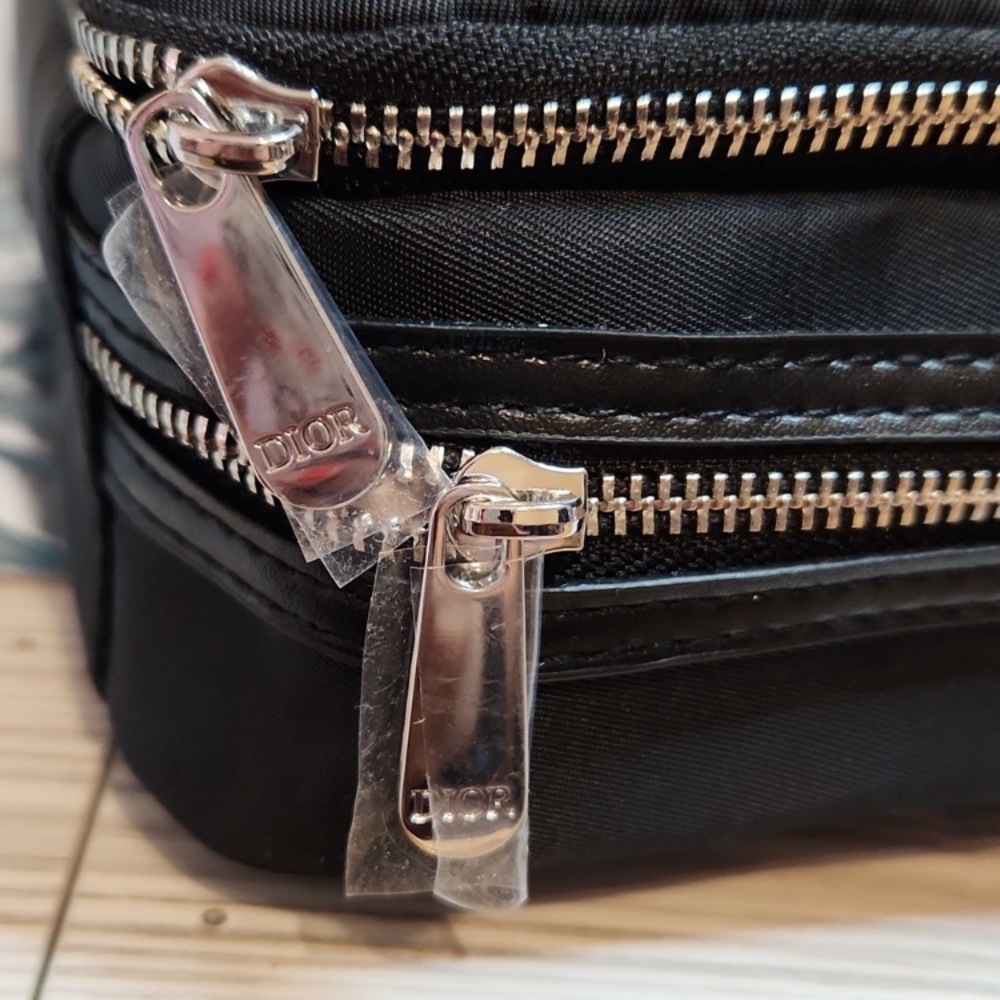 Dior Cosmetic Bag - Picture 5 of 11